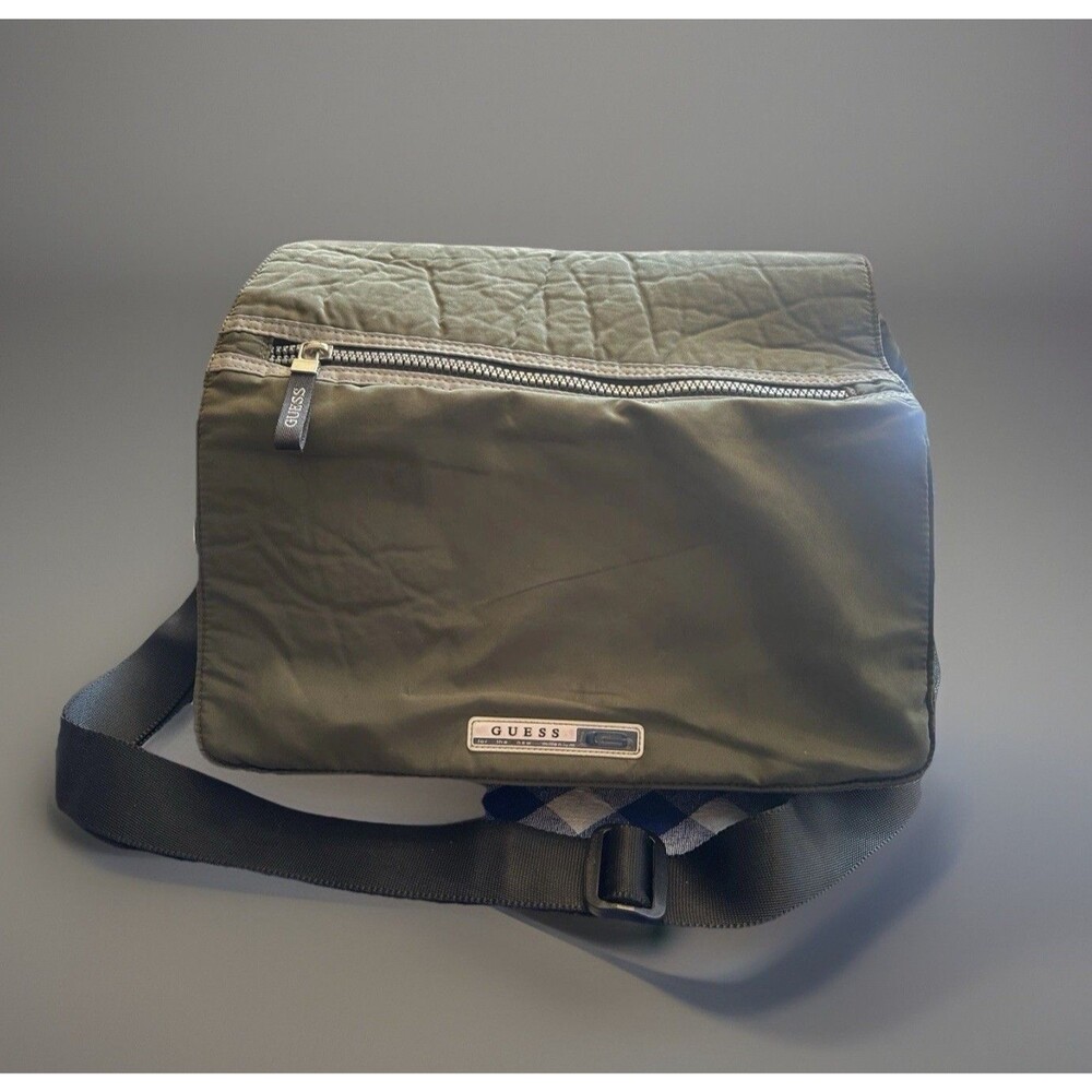 Vintage Guess Messenger Bag Olive Green Nylon Quilted Crossbody Travel Y2K Tech